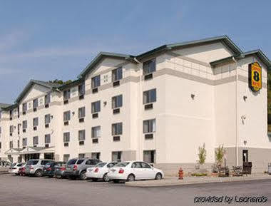 Super 8 By Wyndham Manchester Airport Exterior photo